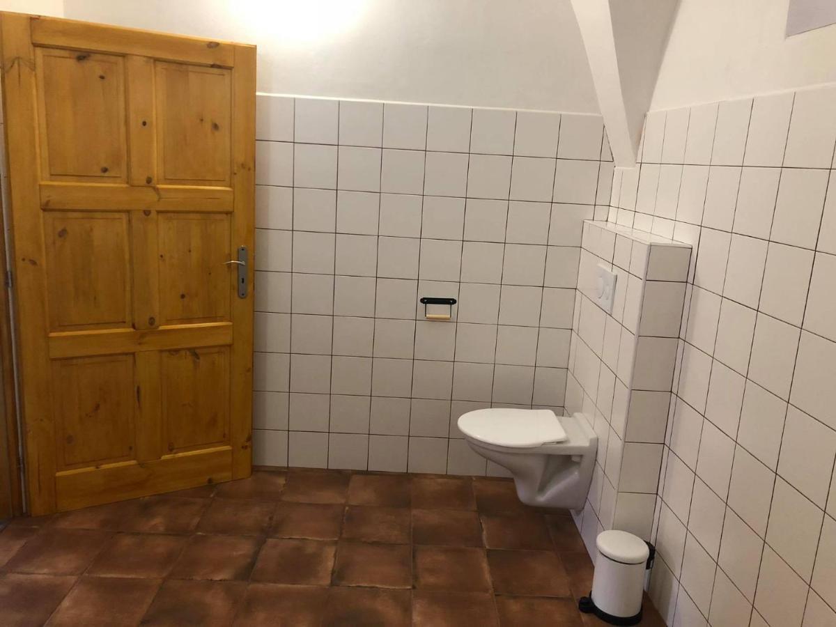 Penzion A Hospoda Na Statku Hluboká nad Vltavou Extérieur photo